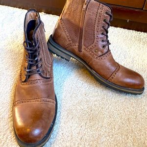 Men’s Steve Madden Oxford style boots Size 10.5